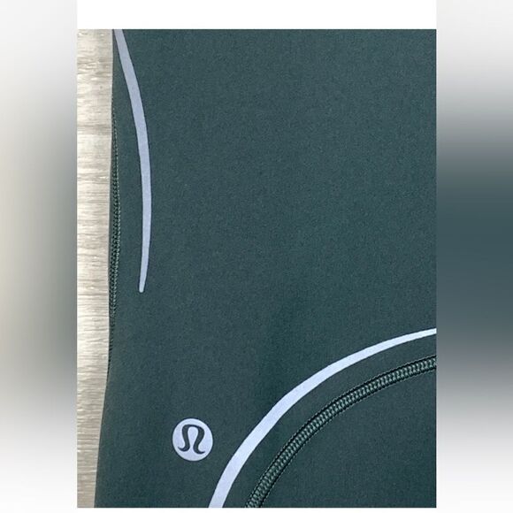 NWT New LULULEMON Base Pace High Rise HR Tight Reflective Smoked Spruce Green 2 - Picture 4 of 8